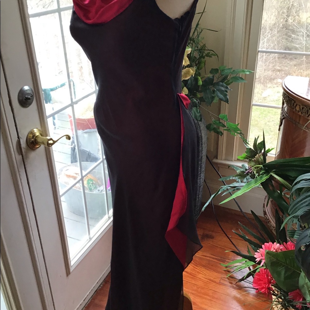 Dress - Picture 2 of 4